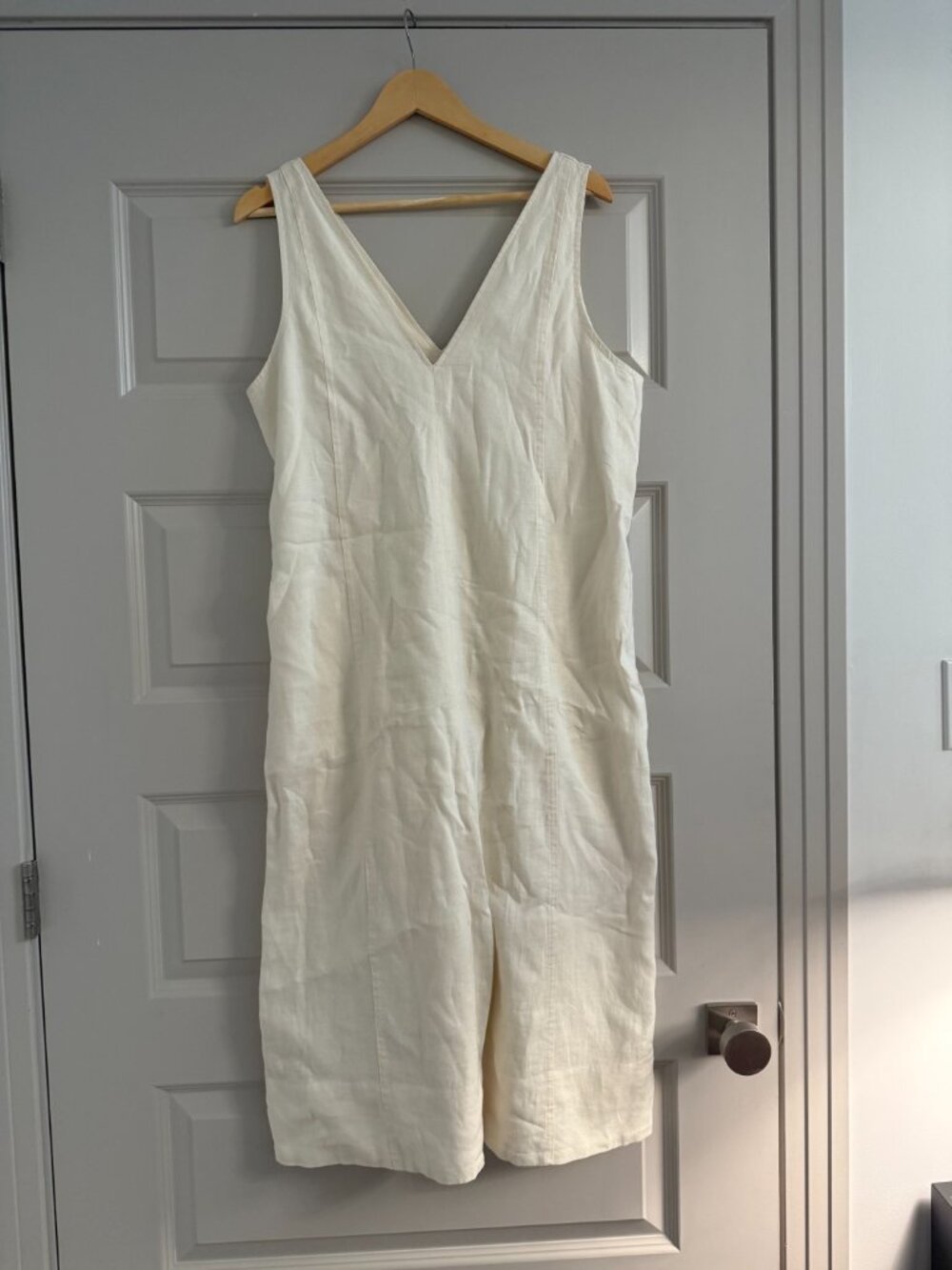 Everlane Deep V Seamed Dress in Linen size 10 - Picture 2 of 5